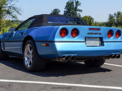 Used 1988 Chevrolet Corvette Convertible RWD image 16