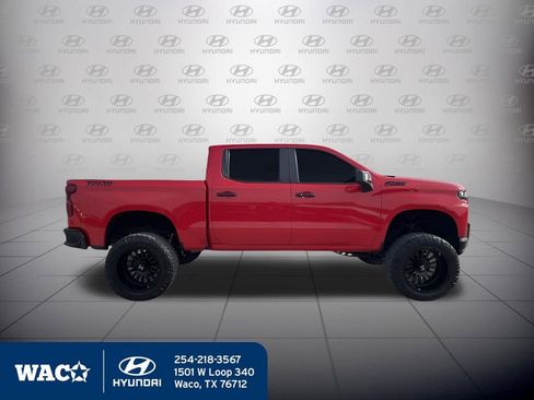 Used 2021 Chevrolet Silverado 1500 LT Trail Boss w/ Convenience Package II image 3