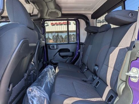 New 2026 Jeep Gladiator Mojave image 25