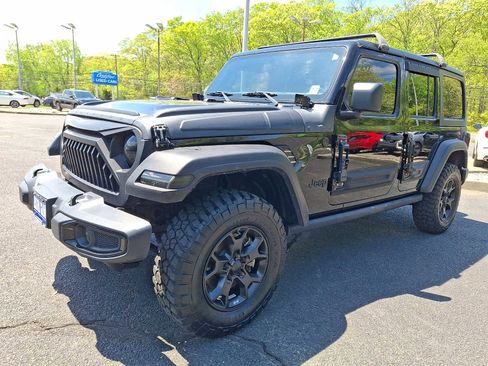 Used 2022 Jeep Wrangler Unlimited Sport AWD/4WD image 3