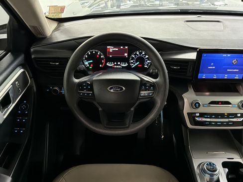 Used 2021 Ford Explorer 2WD image 25
