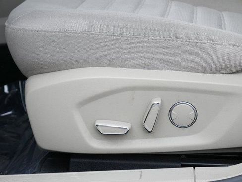 Used 2019 Ford Fusion SE image 13