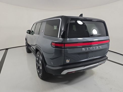 Used 2024 Rivian R1S Adventure AWD/4WD image 3