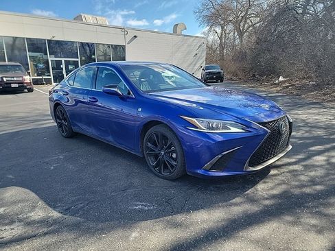 Used 2023 Lexus ES 350 F Sport w/ Accessory Package (Z2) image 8