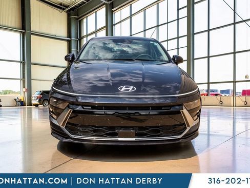 Used 2025 Hyundai Sonata SEL FWD image 24