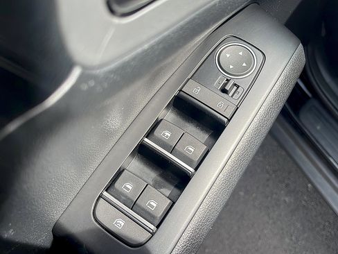 Used 2024 Kia Soul LX w/ Option Group 015 FWD image 21