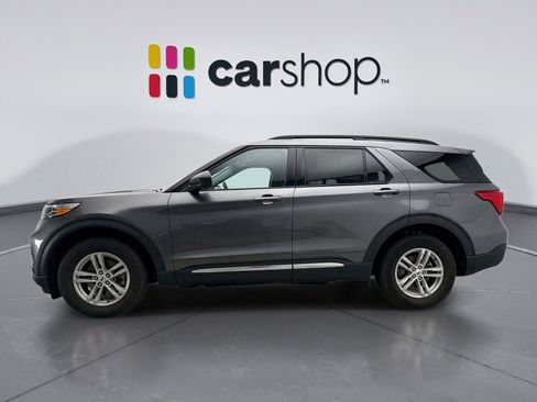 Used 2023 Ford Explorer XLT image 2