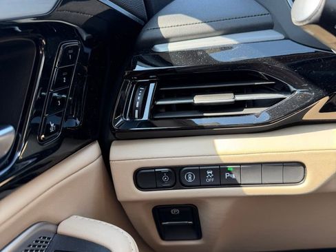 Certified 2023 Acura MDX SH-AWD w/ Technology Package image 22