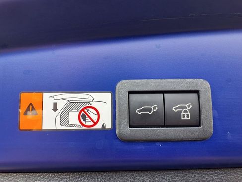 Used 2025 Toyota Corolla Cross XLE w/ Convenience Package AWD/4WD image 28