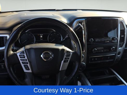 Used 2021 Nissan Titan SV w/ SV Convenience Package AWD/4WD image 11
