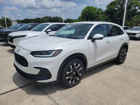 New 2026 Honda HR-V EX-L image 2