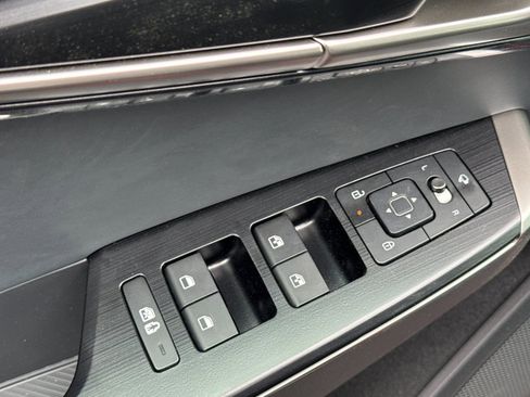New 2025 Kia EV6 Wind image 11