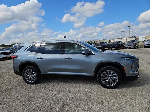 New 2026 Buick Enclave Preferred image 6