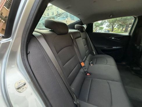 Used 2020 Chevrolet Malibu LT FWD image 35