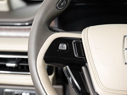 Used 2021 Lincoln Aviator Reserve w/ Class IV Trailer Tow Package image 33