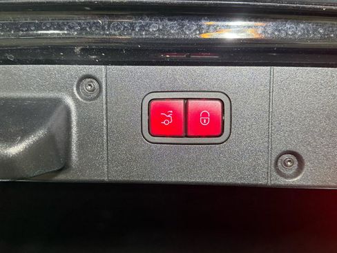 Used 2012 Mercedes-Benz S 550 4MATIC image 36