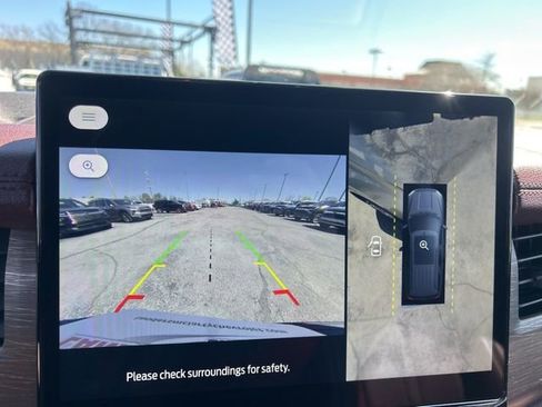 Used 2024 Ford Expedition Limited image 23