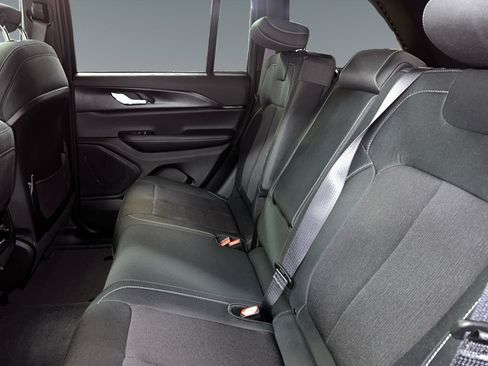 New 2026 Jeep Grand Cherokee Laredo RWD image 13