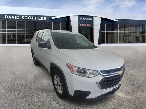 Used 2020 Chevrolet Traverse LS FWD image 3