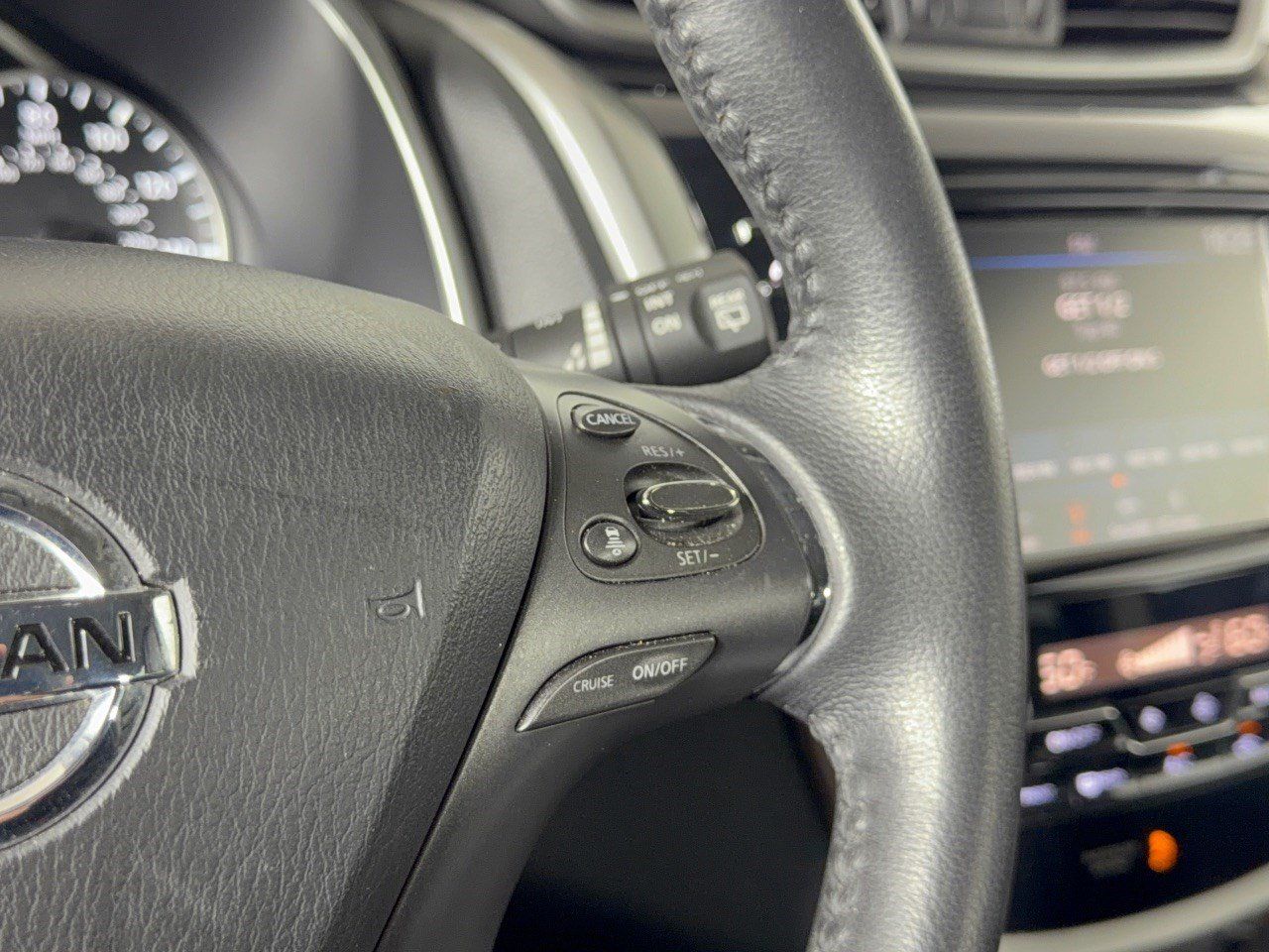 Used 2022 Nissan Murano SV w/ SV Midnight Edition Package FWD image 19