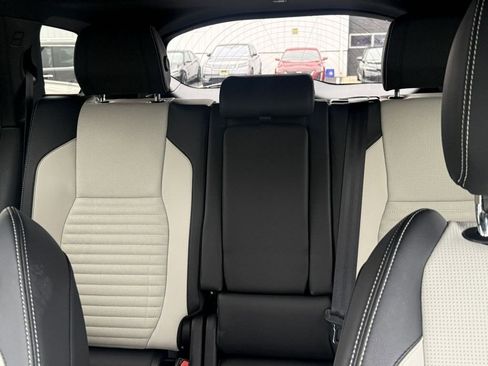 Used 2024 Land Rover Discovery Sport Dynamic SE image 21