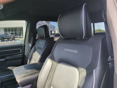 Used 2025 RAM 1500 Laramie w/ Night Edition AWD/4WD image 15