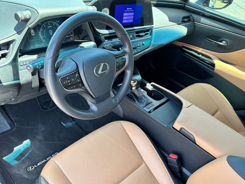 Used 2025 Lexus ES 350 FWD image 16