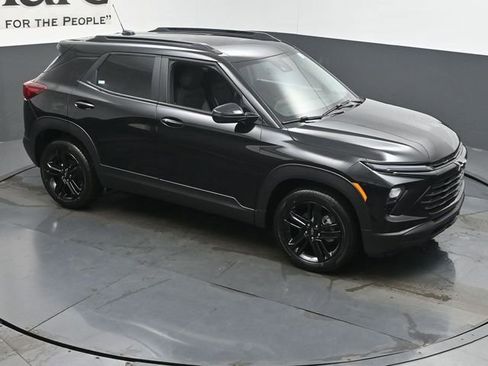 New 2026 Chevrolet TrailBlazer LT FWD image 16