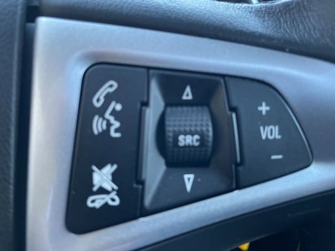 Used 2016 Chevrolet Equinox LTZ w/ Enhanced Convenience Package image 18