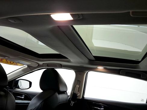 Used 2023 Nissan Maxima Platinum w/ Sport Mat Group FWD image 26