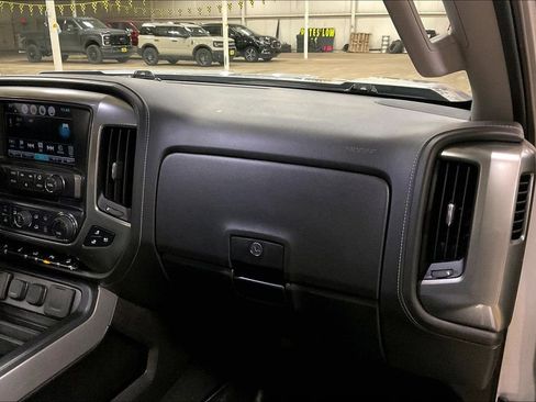 Used 2018 Chevrolet Silverado 1500 LTZ Z71 w/ LTZ Plus Package AWD/4WD image 15