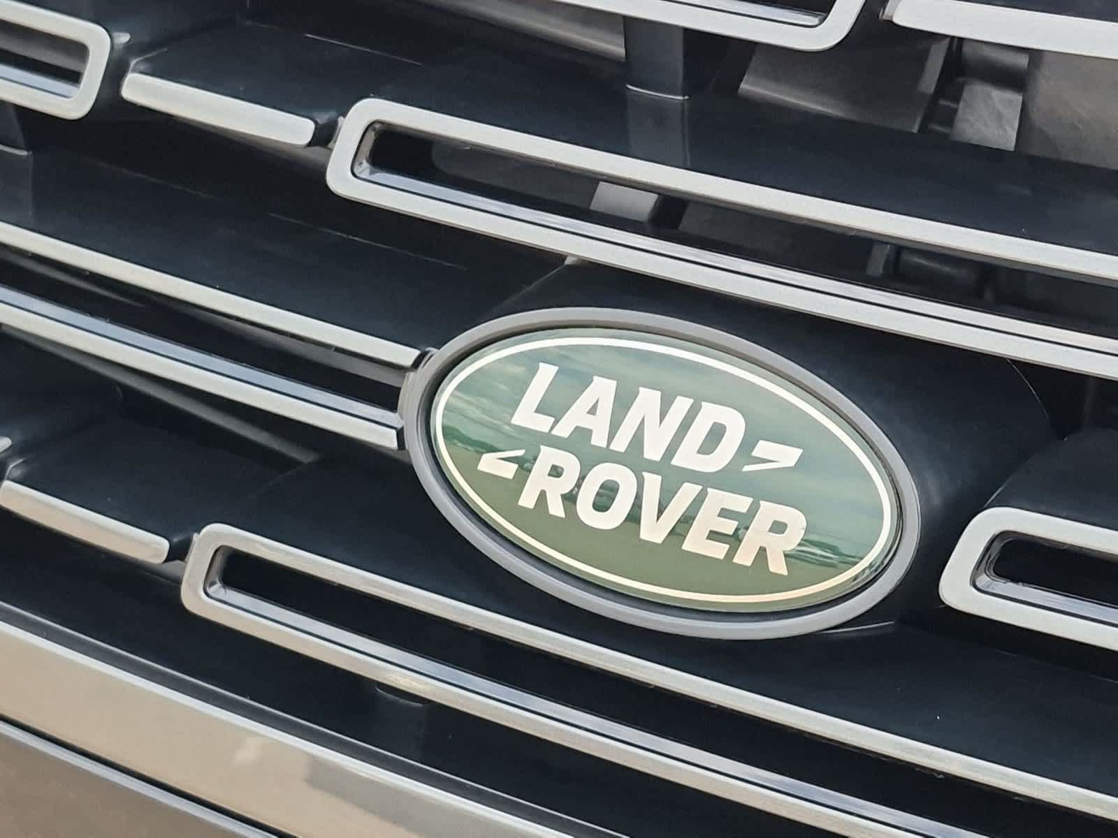 New 2026 Land Rover Range Rover Long Wheelbase SE AWD/4WD image 4