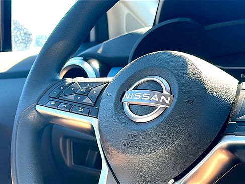 New 2025 Nissan Versa SV w/ Trunk Package image 20