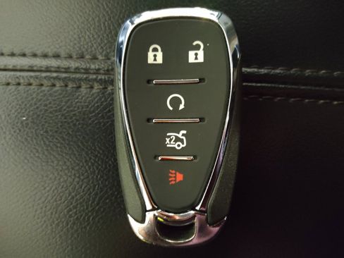 Used 2023 Chevrolet Malibu LT image 32