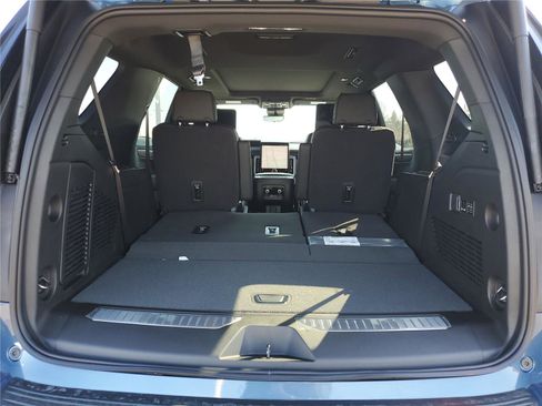 New 2026 GMC Yukon Denali w/ Denali Reserve Package image 7