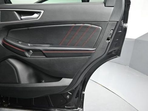 Certified 2024 Ford Edge ST-Line AWD/4WD image 26