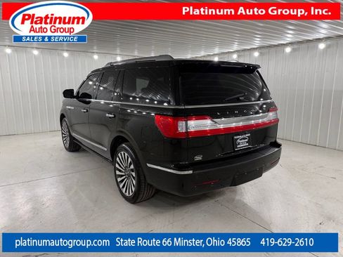 Used 2018 Lincoln Navigator Reserve w/ Technology Package AWD/4WD image 3