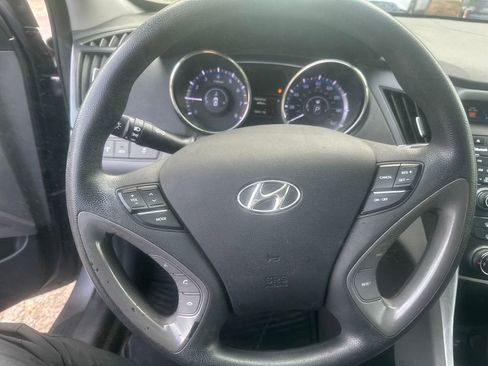 Used 2011 Hyundai Sonata GLS FWD image 16