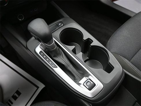 Used 2025 Chevrolet Trax LS image 23