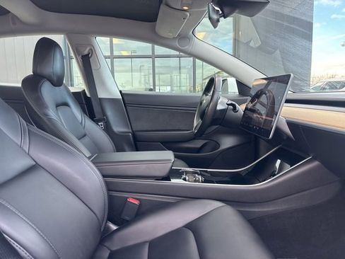 Used 2019 Tesla Model 3 Long Range image 11