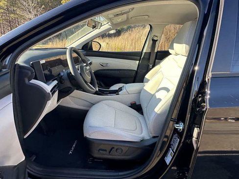 New 2025 Hyundai Tucson SEL image 9