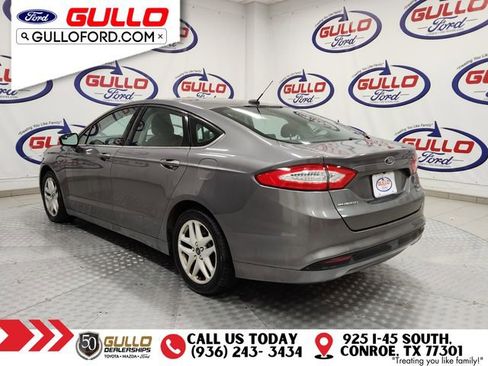 Used 2014 Ford Fusion SE image 5
