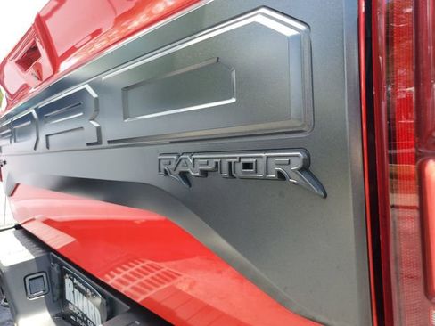 Used 2018 Ford F150 Raptor w/ Equipment Group 802A Luxury AWD/4WD image 8
