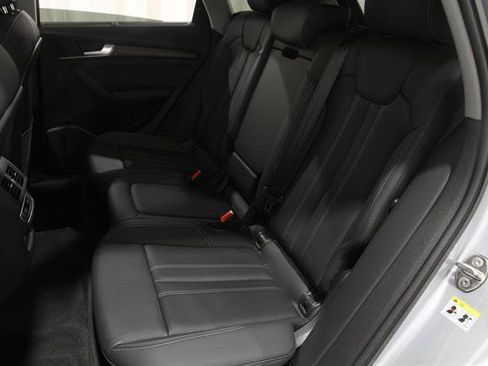 Used 2023 Audi Q5 2.0T Premium Plus w/ Premium Plus Package AWD/4WD image 18
