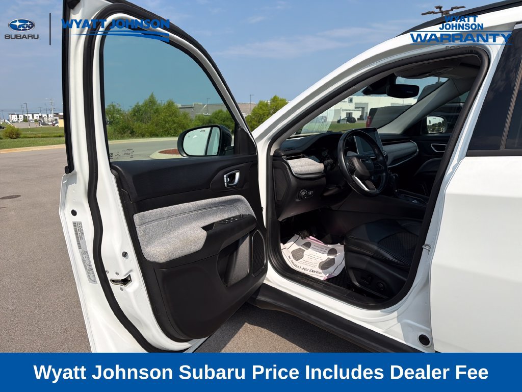 Used 2022 Jeep Compass Latitude w/ Convenience Group FWD image 19