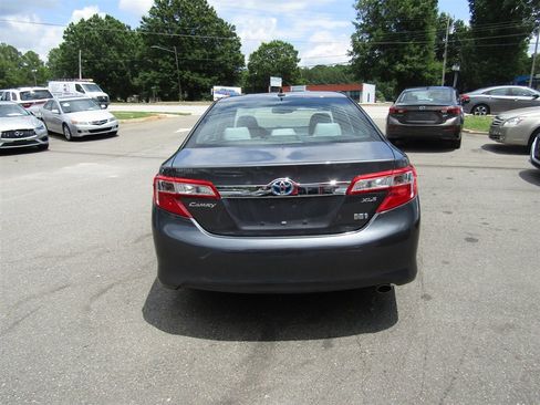 Used 2012 Toyota Camry XLE w/ Leather Pkg FWD image 6