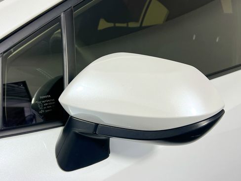 Used 2024 Toyota Corolla LE image 12