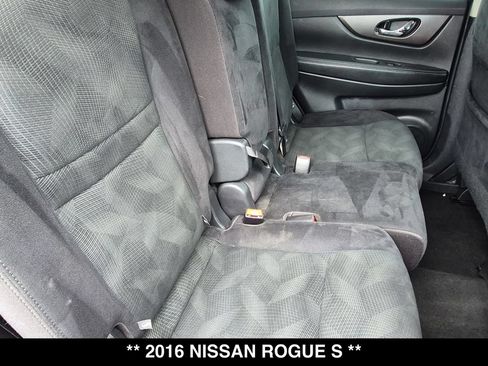 Used 2016 Nissan Rogue S w/ S Family Package FWD image 25