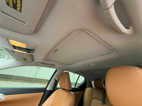 Used 2012 Lexus CT 200h Premium w/ Premium Audio Pkg FWD image 30