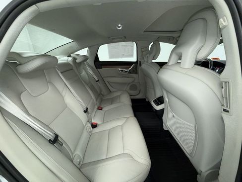 Used 2017 Volvo S90 T6 Inscription w/ Vision Package image 8